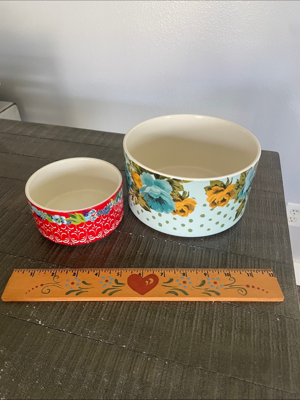The Pioneer Woman Set of Ceramic Storage Bowls, Rose Shadiw, red vintage floral